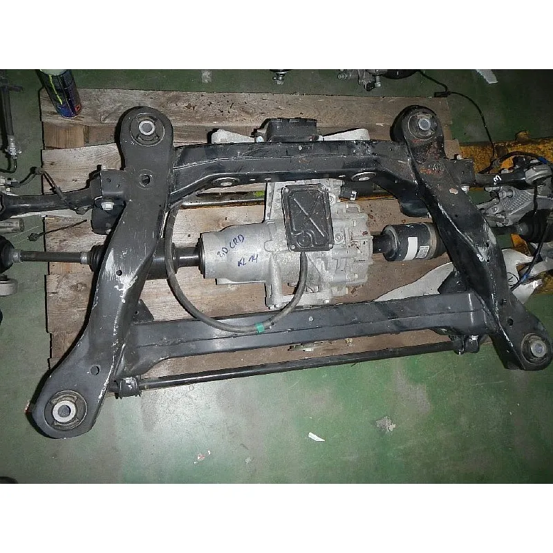 Zadní pomocný rám Jeep Cherokee KL 14 15