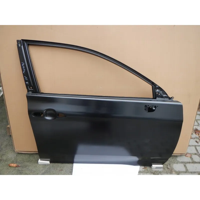 Pravé přední dveře Toyota Avalon 2018 2019 2021