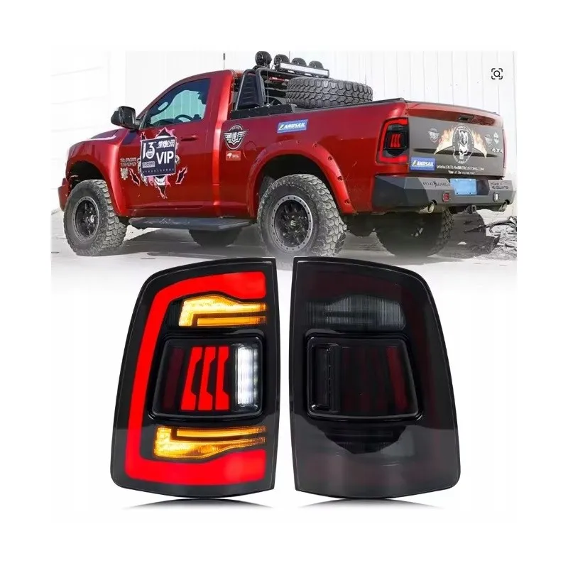 Dodge Ram 1500 2009–: kompletní sada zadních LED světel, evropské provedení, žlutý směrový ukazatel, kouřové provedení