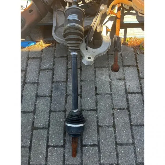 Zadní levá poloosa s kloubem OE 68193672aa Jeep Grand Cherokee WK2 5.7 2011
