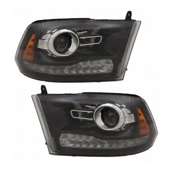 Sada černých světlometů Eagle Eyes s LED a čočkou, pravý i levý, pro Dodge Ram 2013–2018